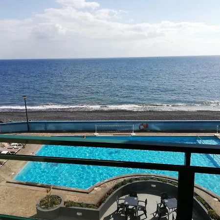 By The & Pool Apartamento Funchal (Madeira)