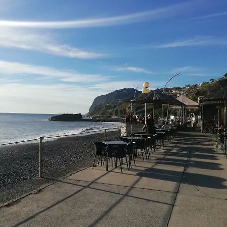 By The & Pool Apartamento Funchal (Madeira)