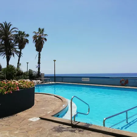 By The & Pool Apartamento *