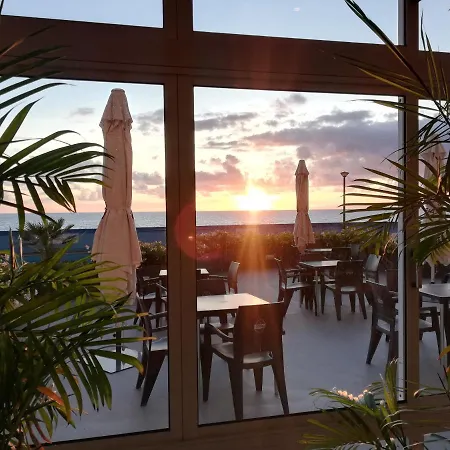 By The & Pool Apartment Funchal (Madeira)
