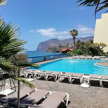 Apartment By The & Pool Funchal (Madeira)